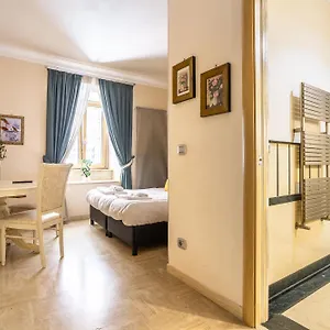 Opera Theater Relais Roma